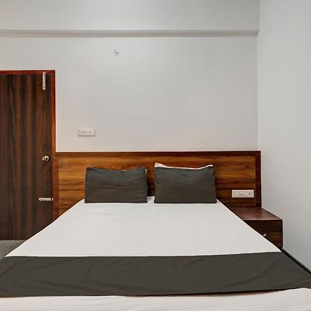 Oyo Hotel Bungalow Inn Lodging & Boarding Μπανγκαλόρ Εξωτερικό φωτογραφία