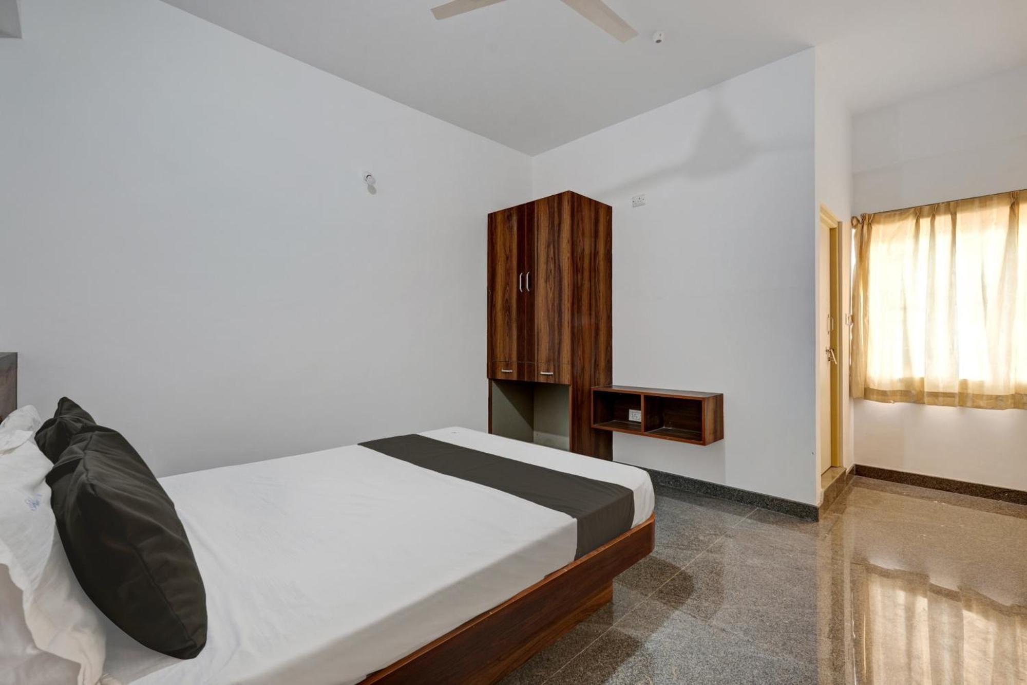 Oyo Hotel Bungalow Inn Lodging & Boarding Μπανγκαλόρ Εξωτερικό φωτογραφία
