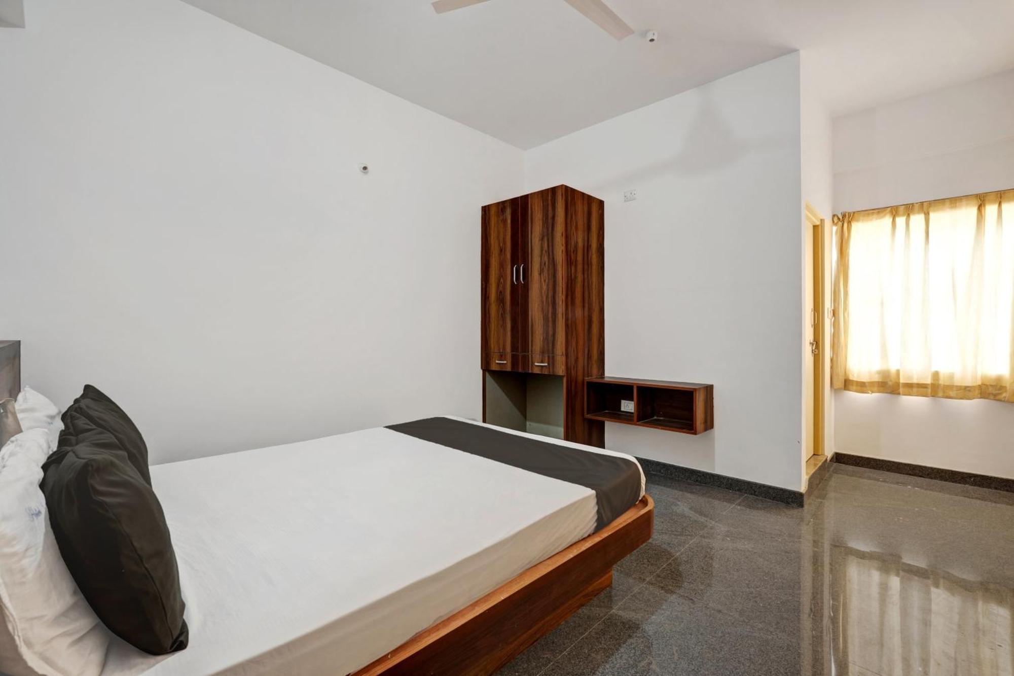Oyo Hotel Bungalow Inn Lodging & Boarding Μπανγκαλόρ Εξωτερικό φωτογραφία