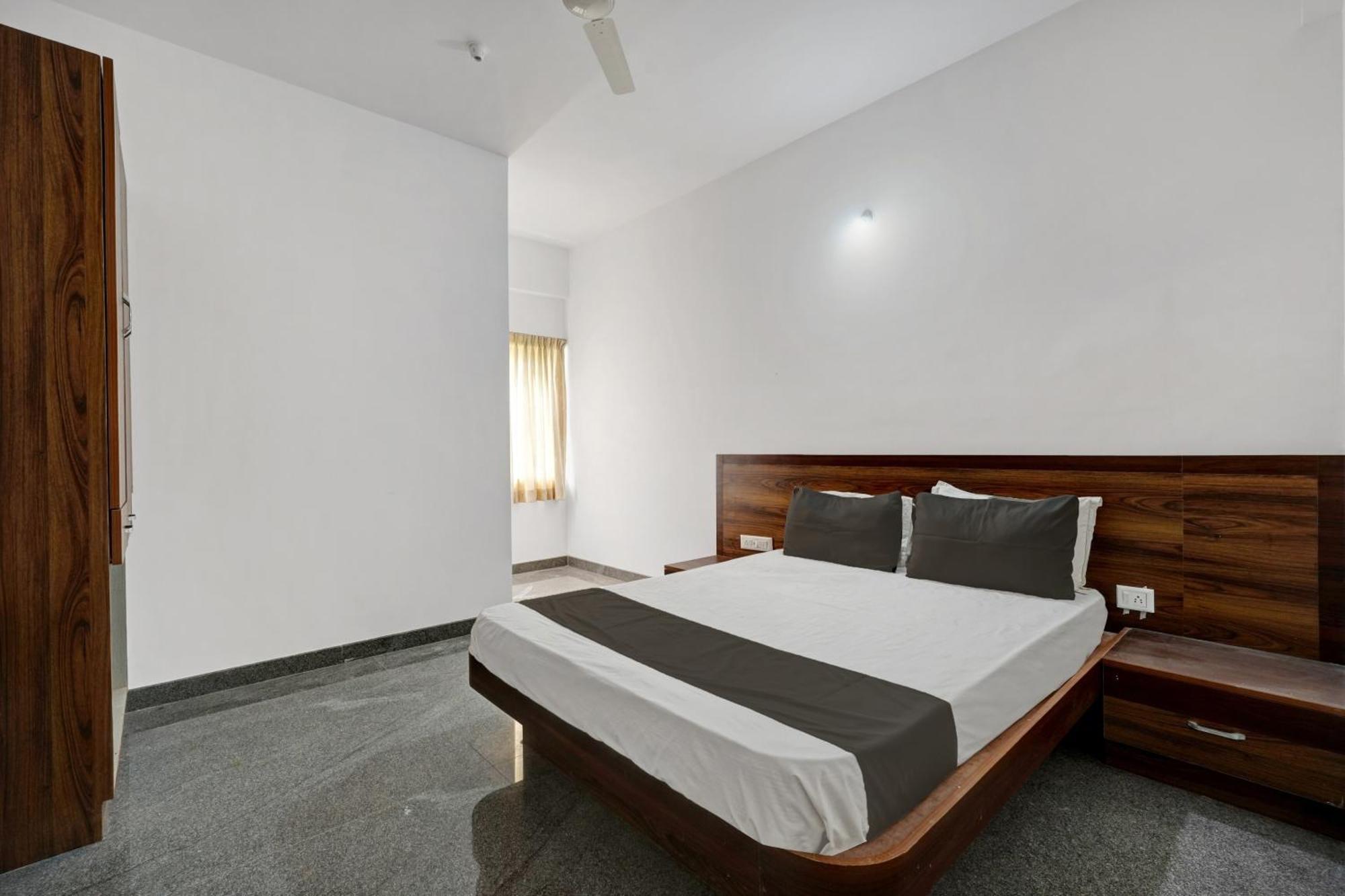 Oyo Hotel Bungalow Inn Lodging & Boarding Μπανγκαλόρ Εξωτερικό φωτογραφία